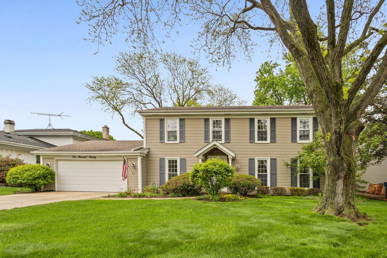 220 White Fawn Tr., Downers Grove, IL 60516