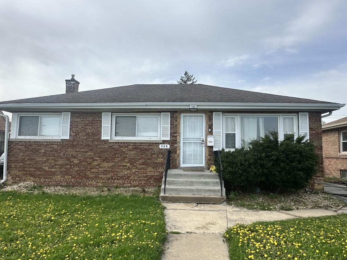 725 E 154th St., South Holland, IL 60473