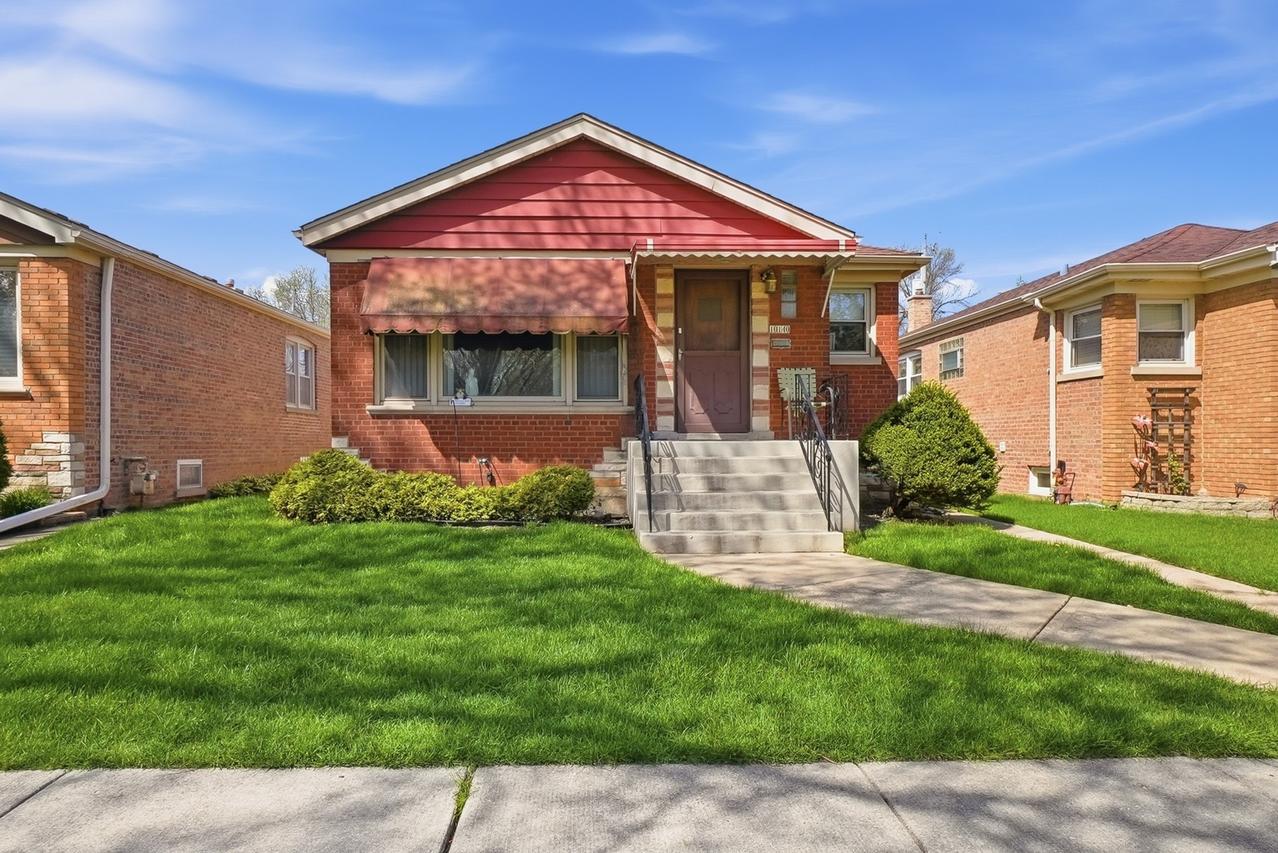 10140 S Washtenaw Ave., Chicago, IL 60655