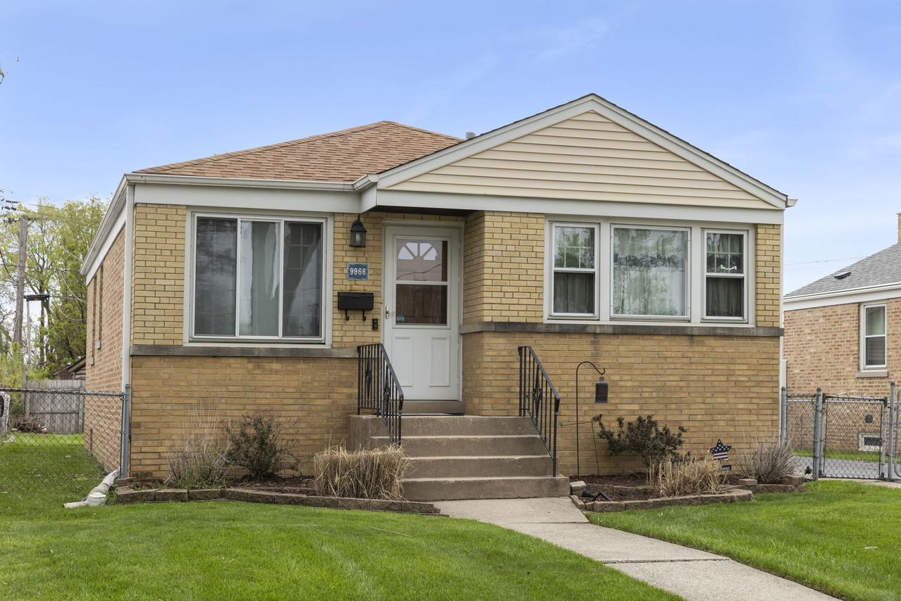 9966 Montrose Ave., Schiller Park, IL 60176