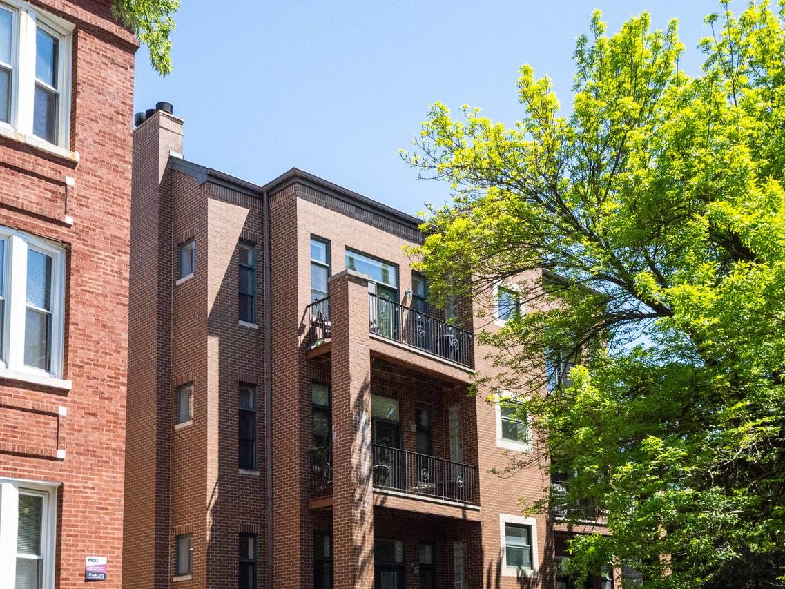 1615 N Claremont Ave. #3S, Chicago, IL 60647