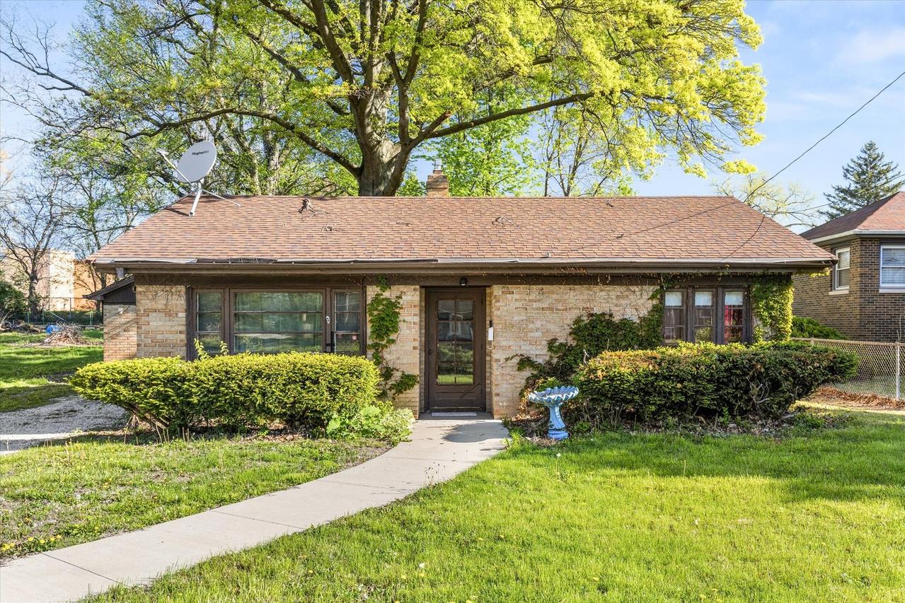 210 E 1st St., Streator, IL 61364