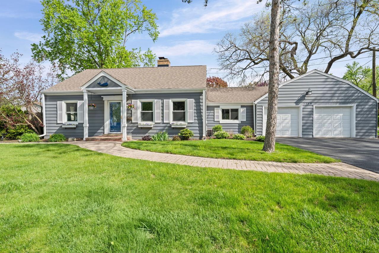 1160 Hazel Ave., Deerfield, IL 60015
