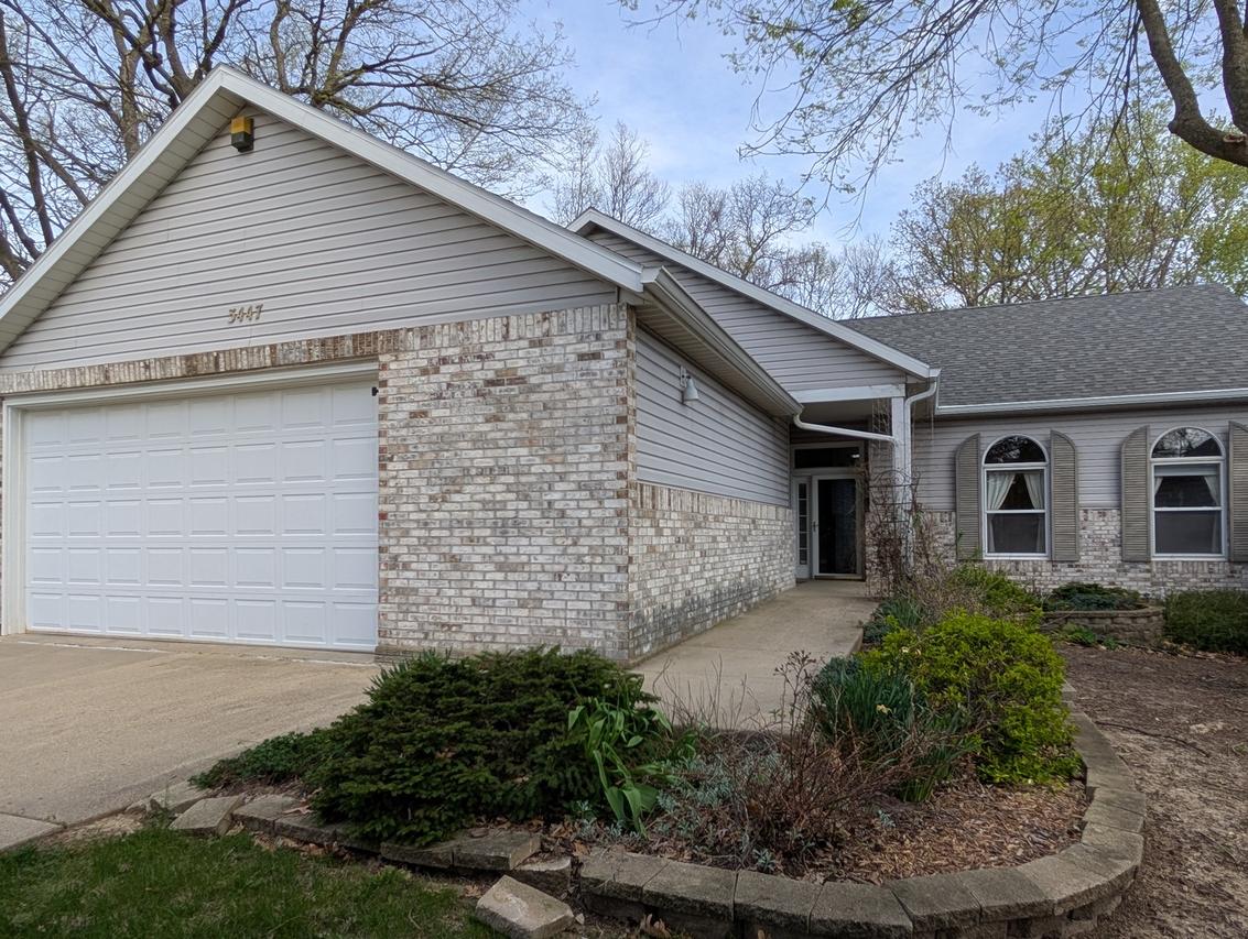 3447 Daren Dr. #1, Freeport, IL 61032