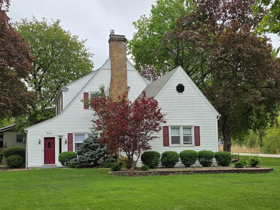 341 W 2nd St., Prophetstown, IL 61277