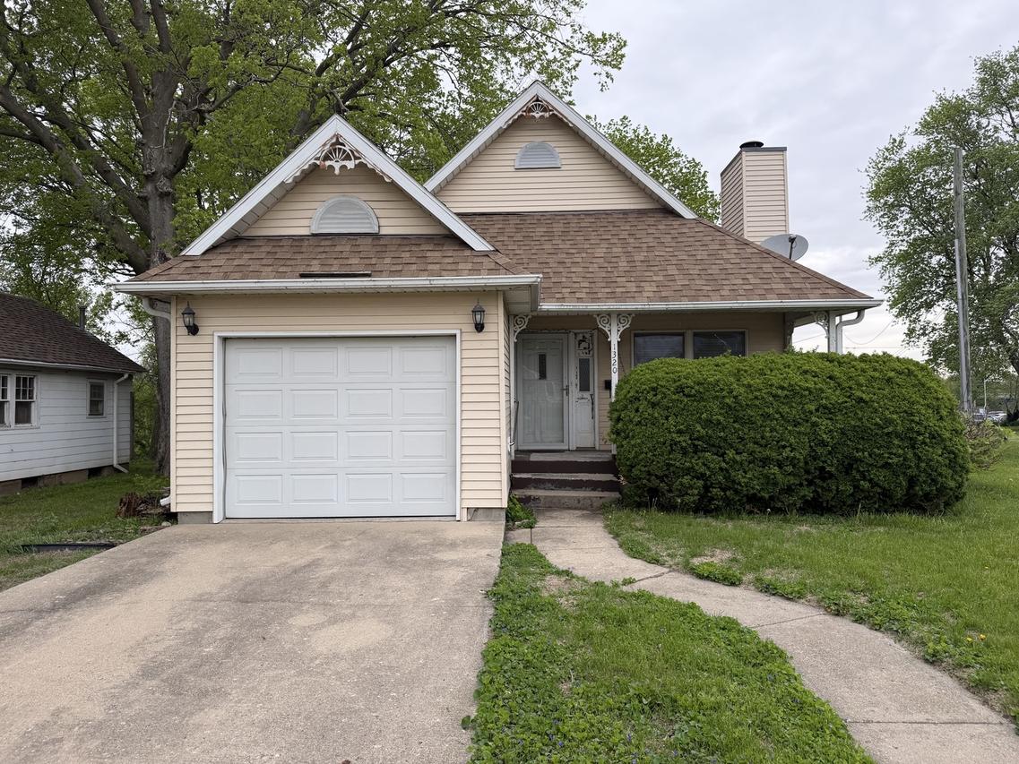 1320 W 2nd St., Rock Falls, IL 61071
