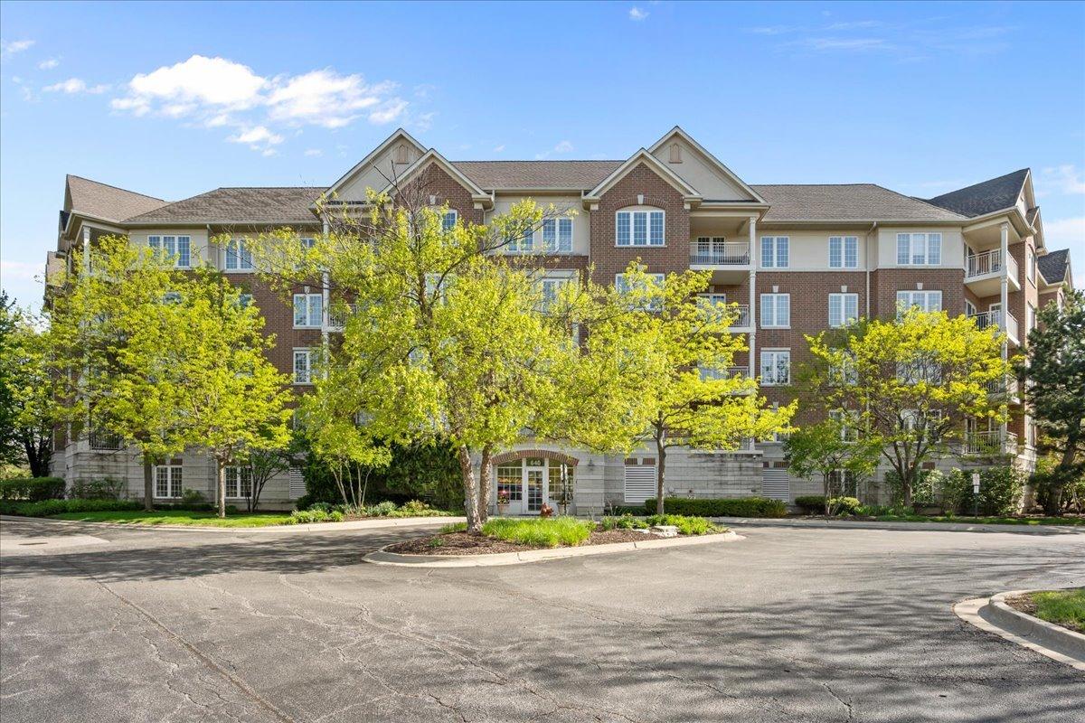 640 Robert York Ave. #303, Deerfield, IL 60015