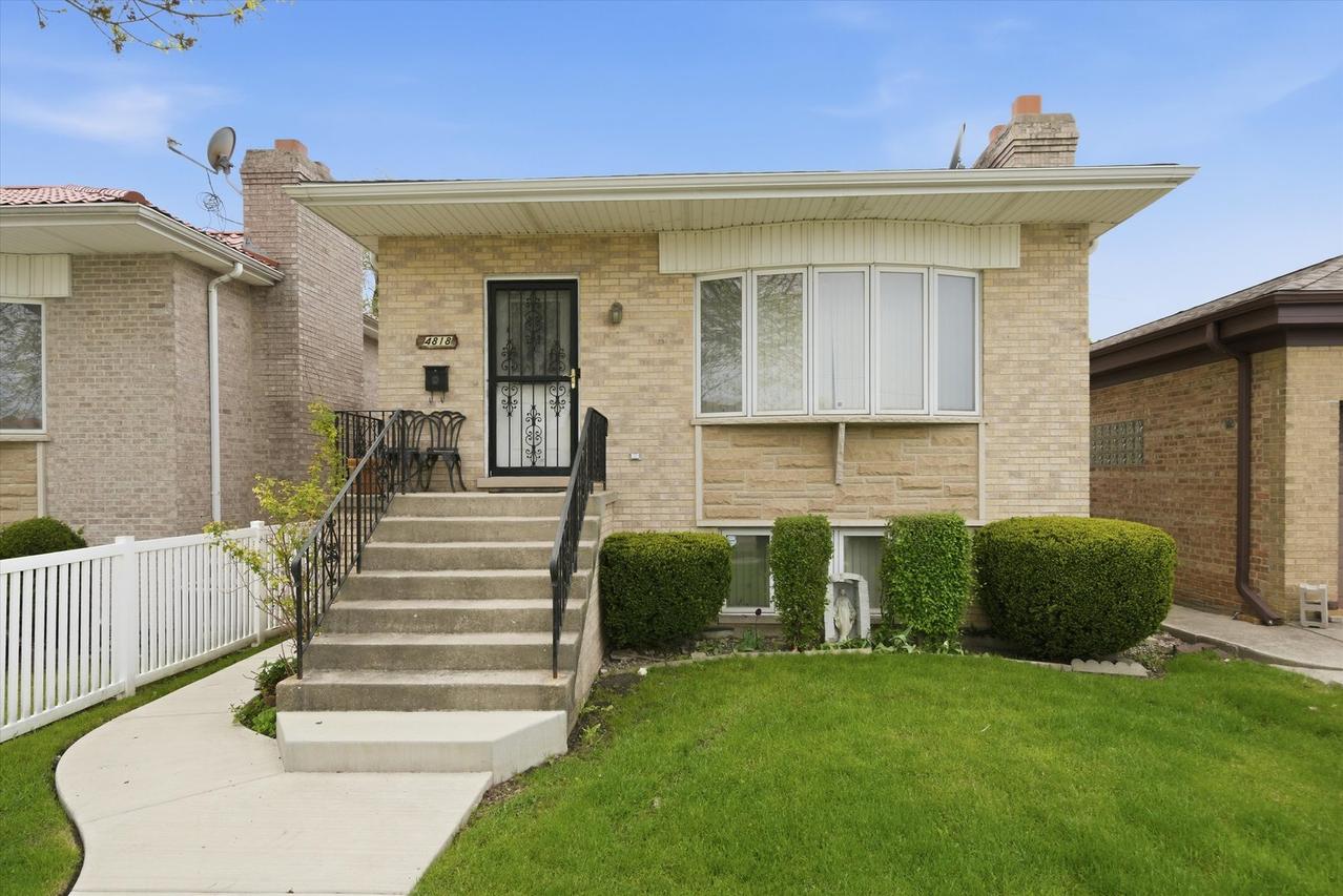 4818 N Sayre Ave., Chicago, IL 60656
