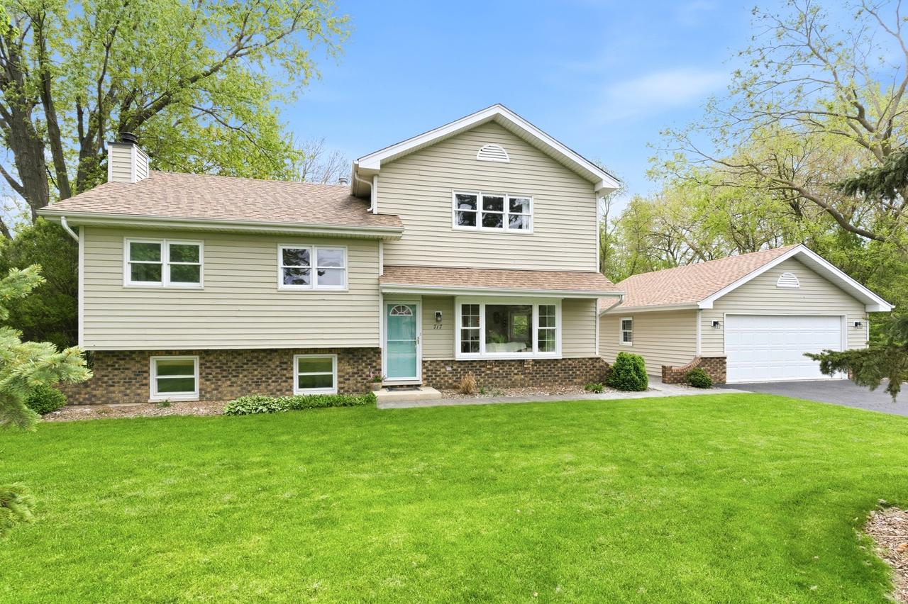 0N717 Knollwood Dr., Wheaton, IL 60187