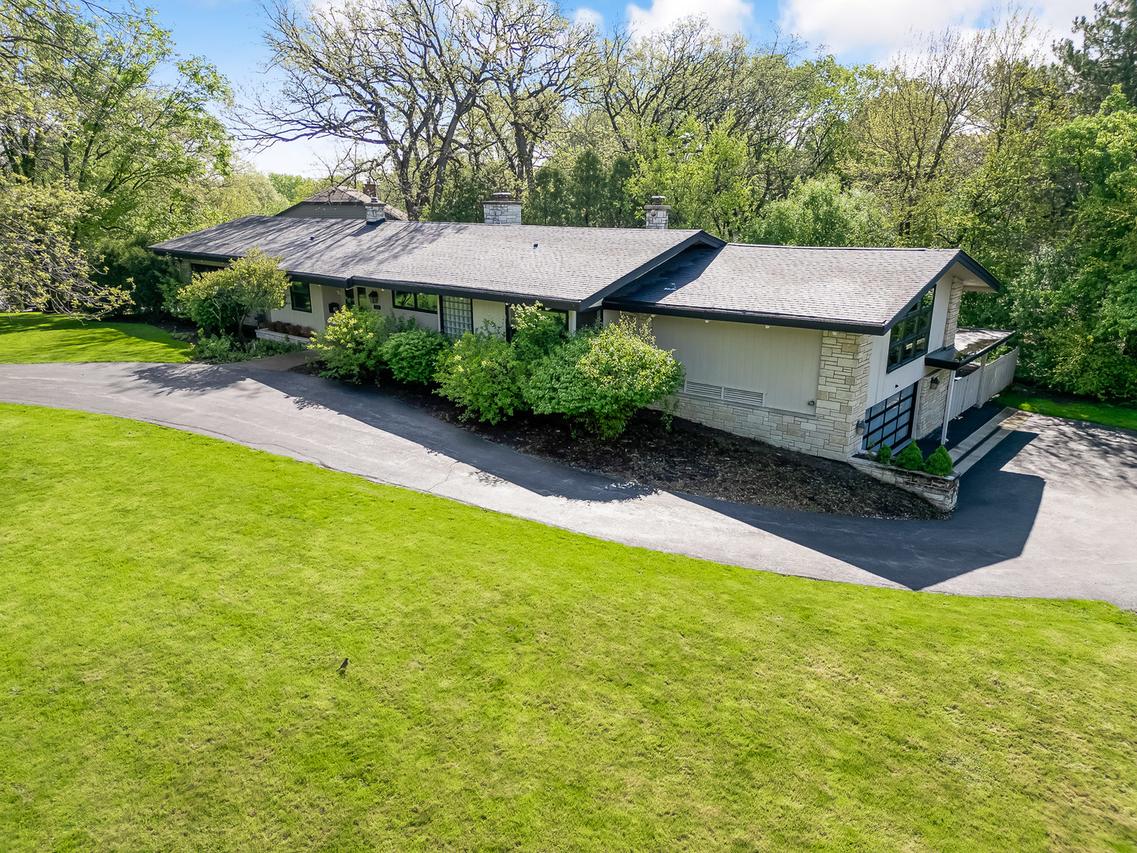 708 Woodland Ave., Hinsdale, IL 60521