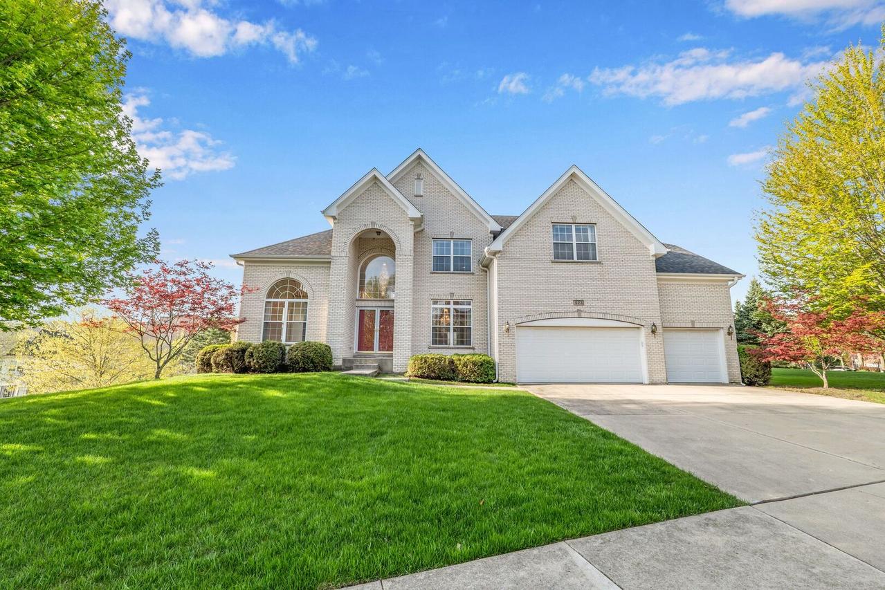 523 W Ruhl Rd., Palatine, IL 60074