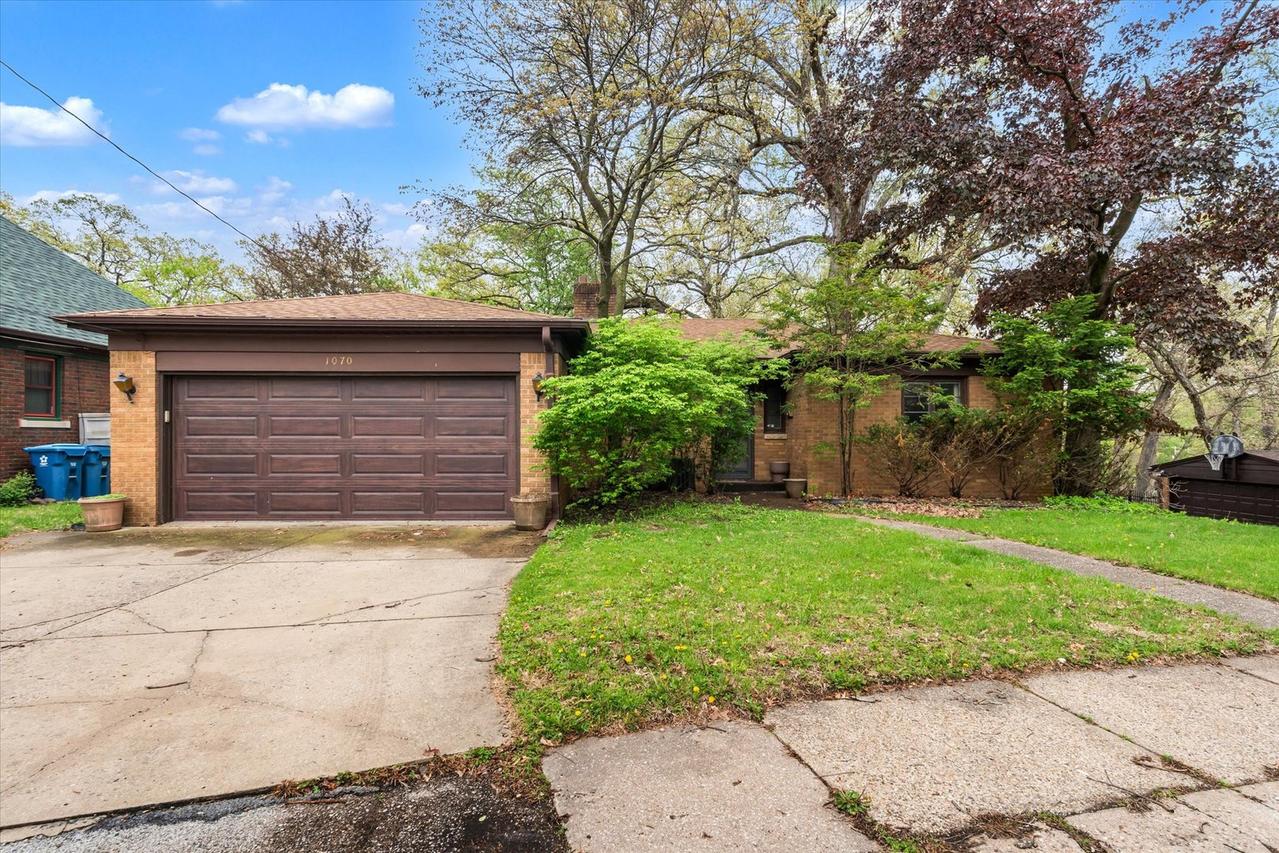 1070 20th Ave., East Moline, IL 61244