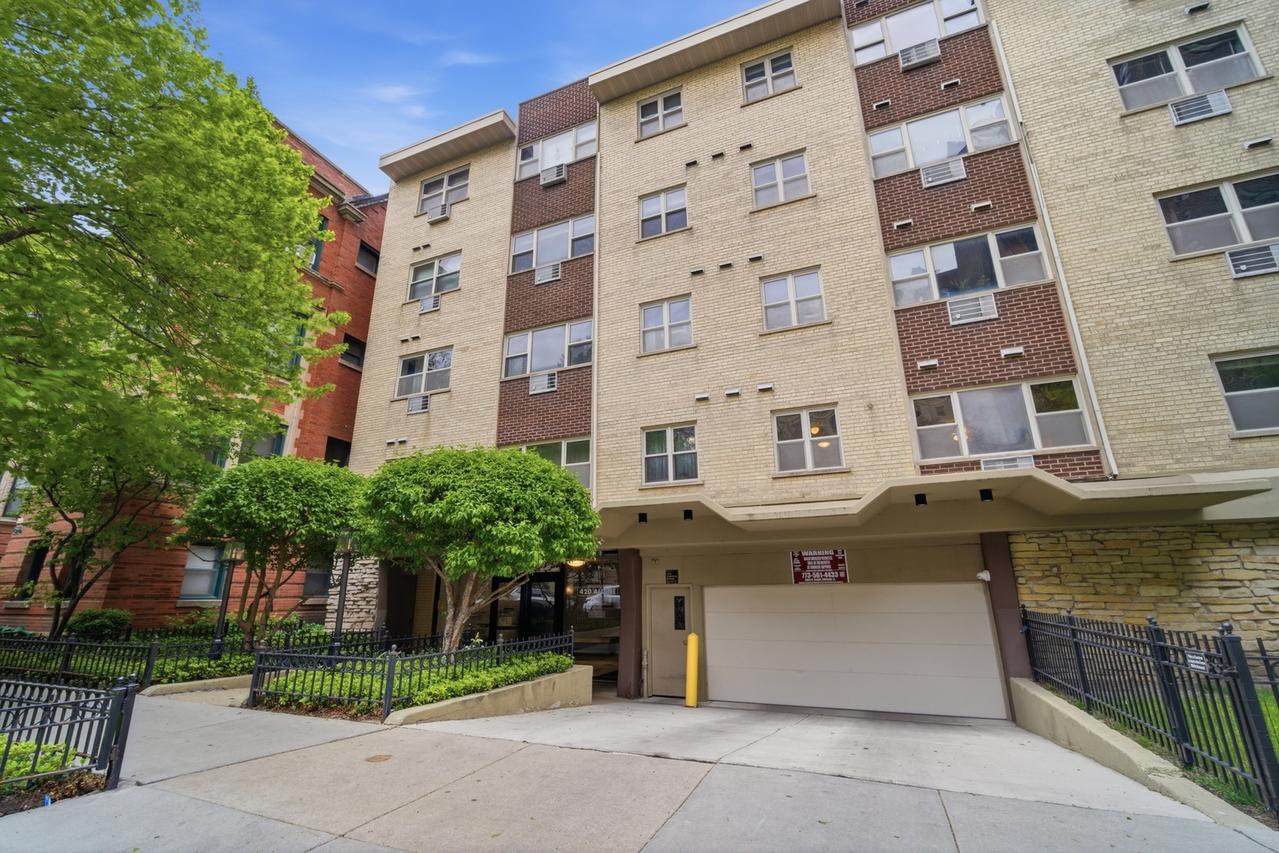 420 W Aldine Ave. #222, Chicago, IL 60657