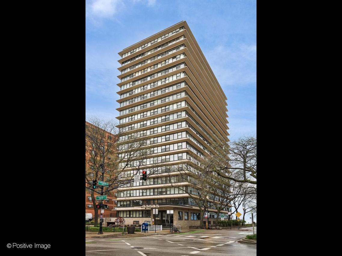 5801 N Sheridan Rd. #16B, Chicago, IL 60660