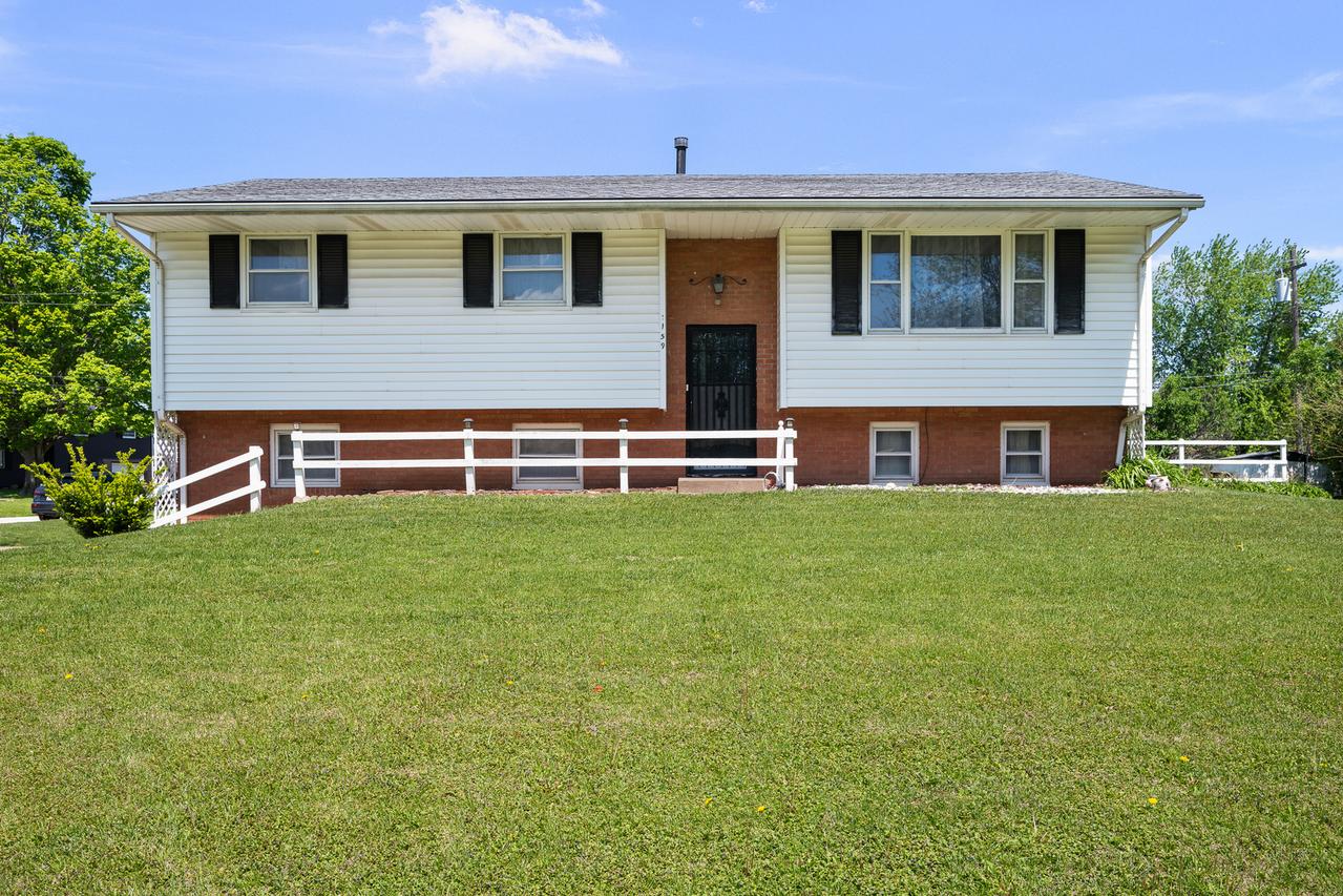 1159 Melodie Ln., Colona, IL 61241