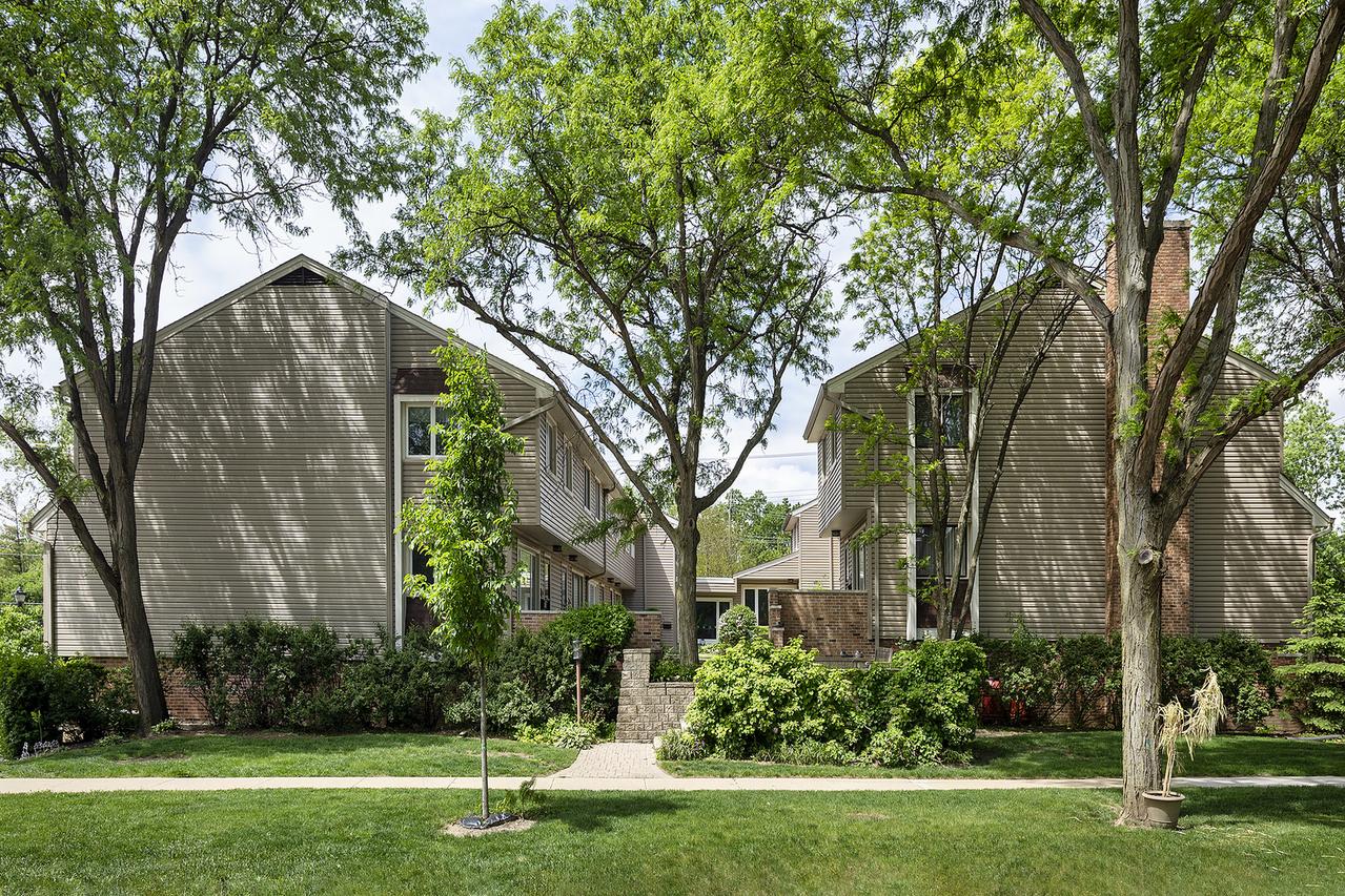 1148 Meadow Rd., Northbrook, IL 60062