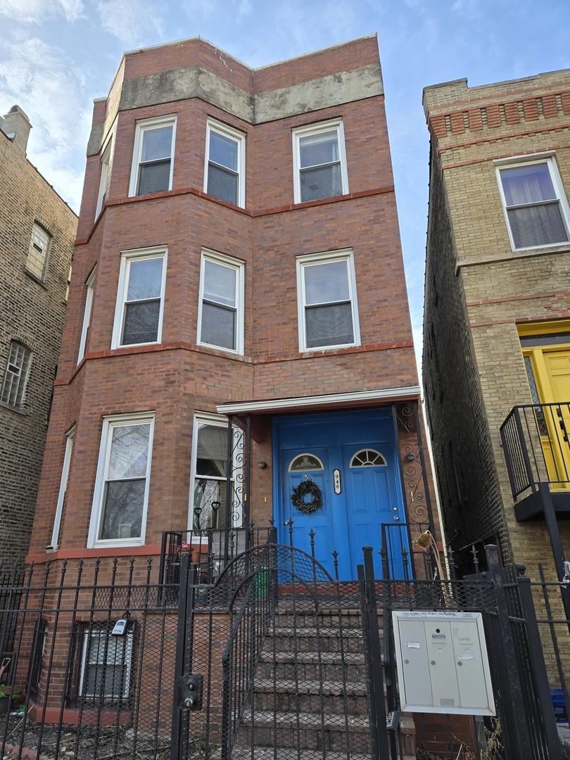 948 N California Ave., Chicago, IL 60622