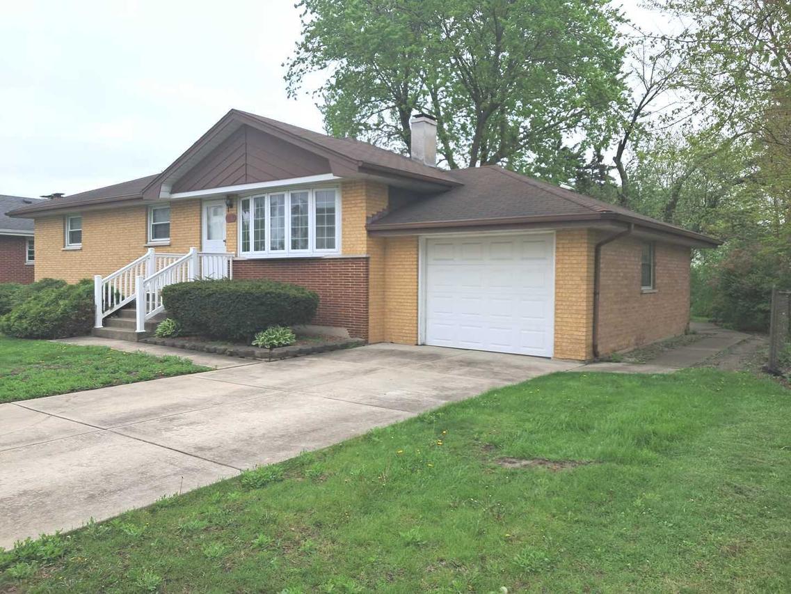 5517 W 83rd Pl., Burbank, IL 60459