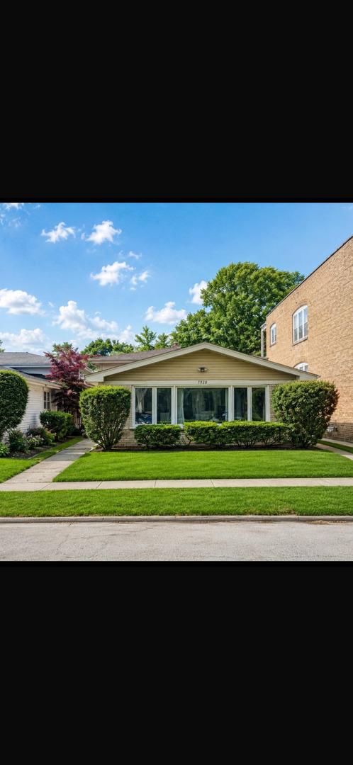 7926 Tripp Ave., Skokie, IL 60076