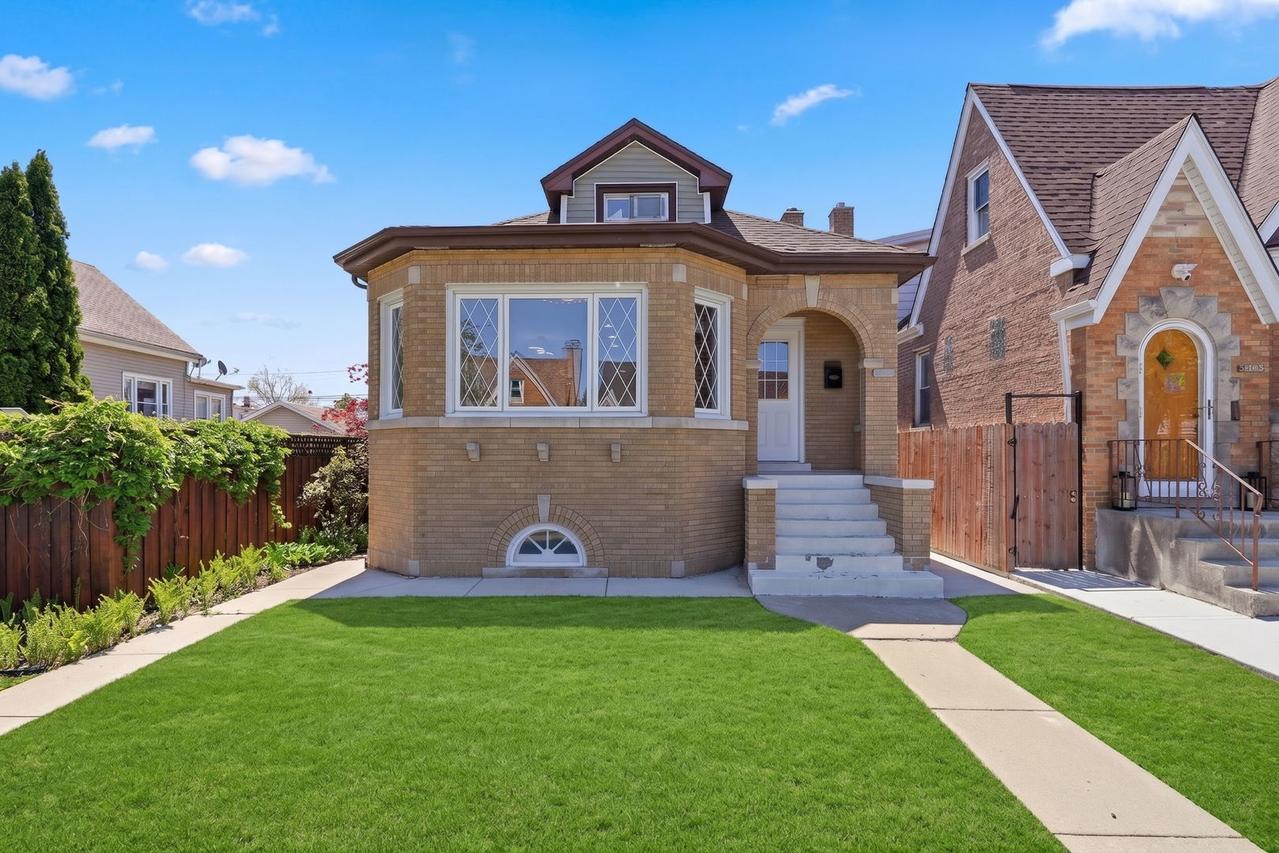 5853 W Newport Ave., Chicago, IL 60634