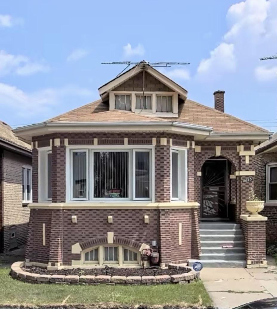 8623 S Wood Ave., Chicago, IL 60620