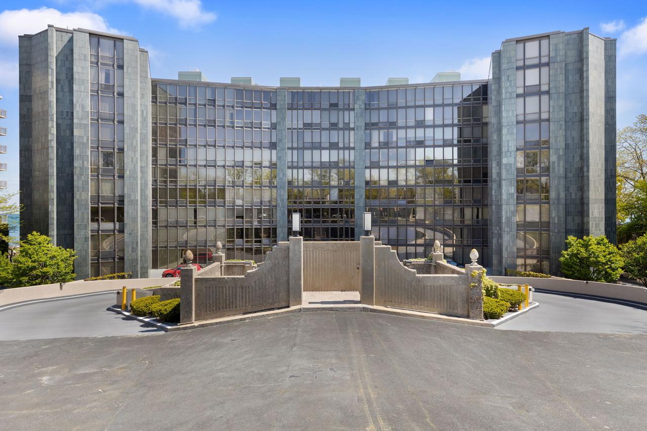 1420 Sheridan Rd. #3B, Wilmette, IL 60091