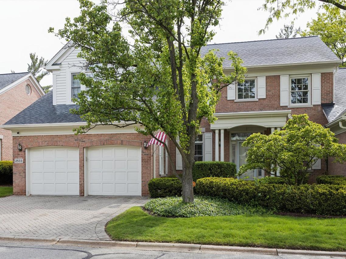 2533 E Chesapeake Pl., Westchester, IL 60154