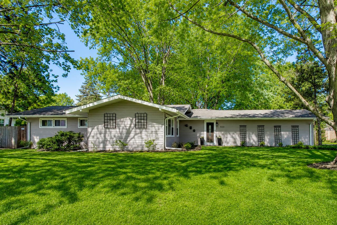 830 Estes St., Gurnee, IL 60031