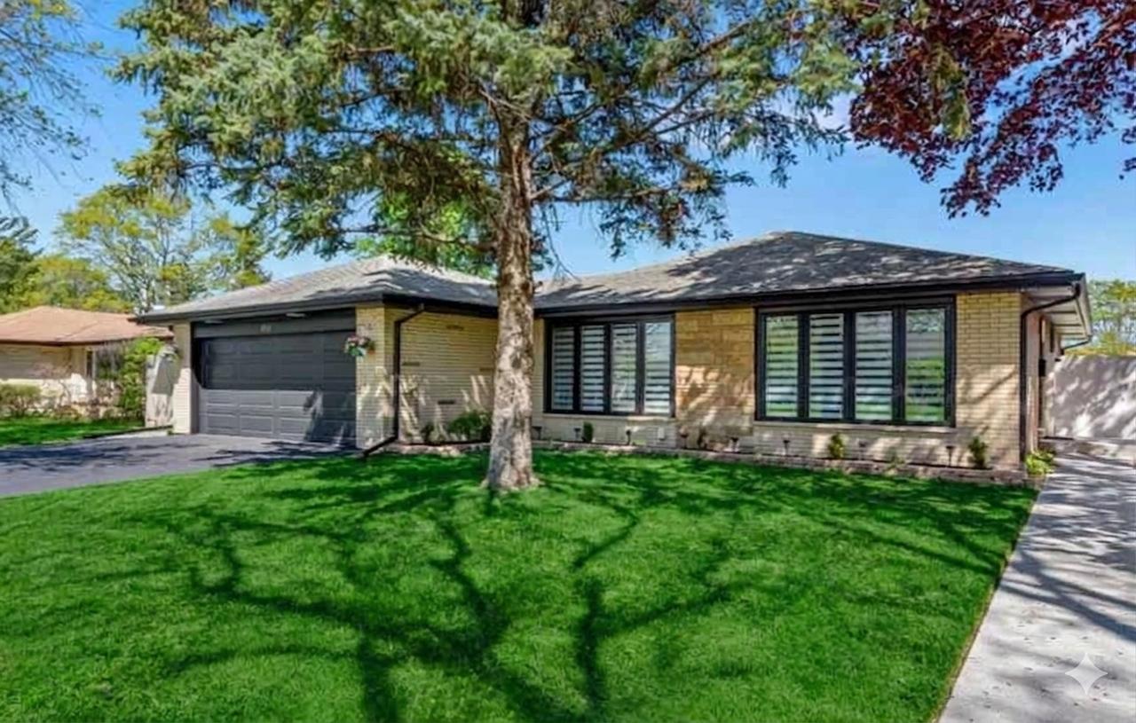 1535 Marshall Dr., Des Plaines, IL 60018