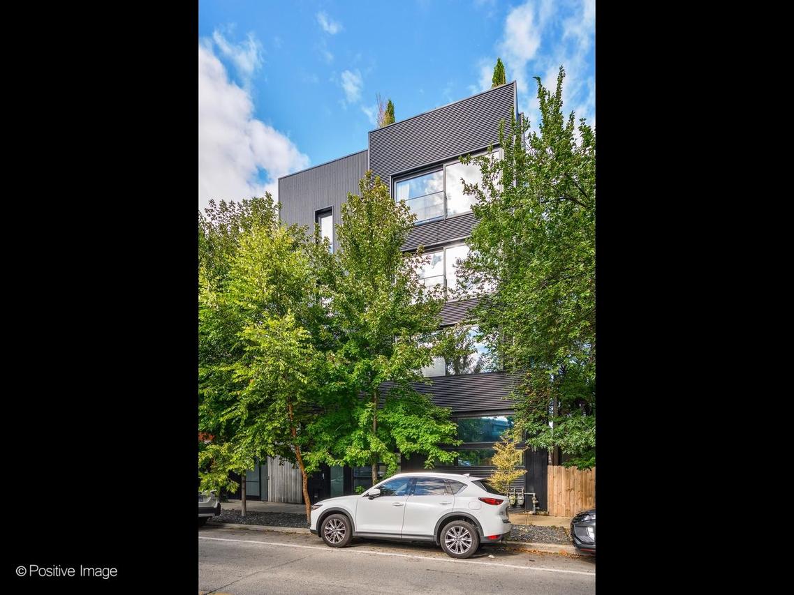 1311 N Wicker Park Ave. #PH, Chicago, IL 60622