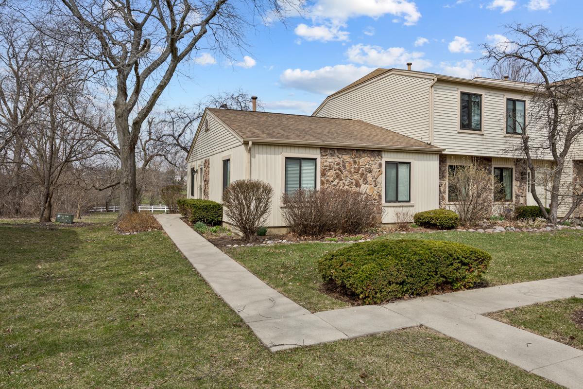 1634 Vermont Dr., Elk Grove Village, IL 60007