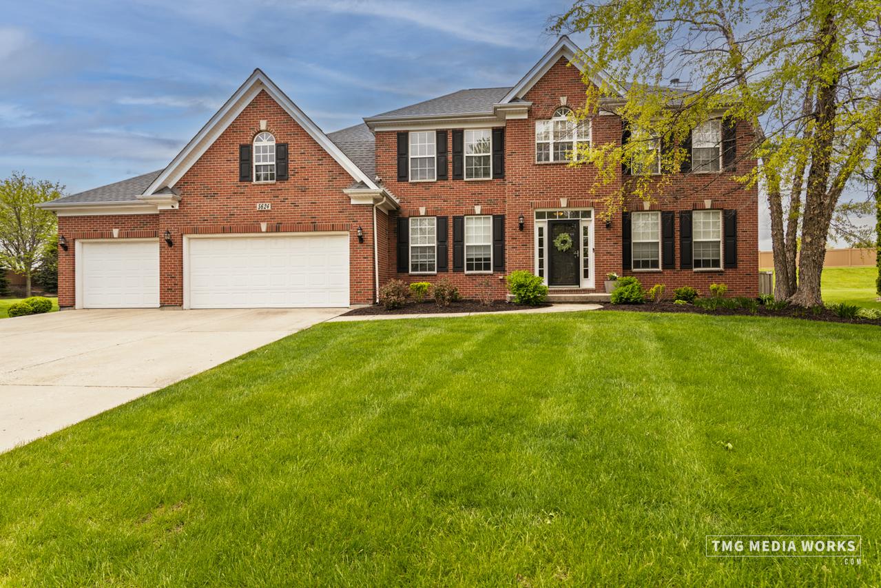 5624 Bergamot Ct., Naperville, IL 60564