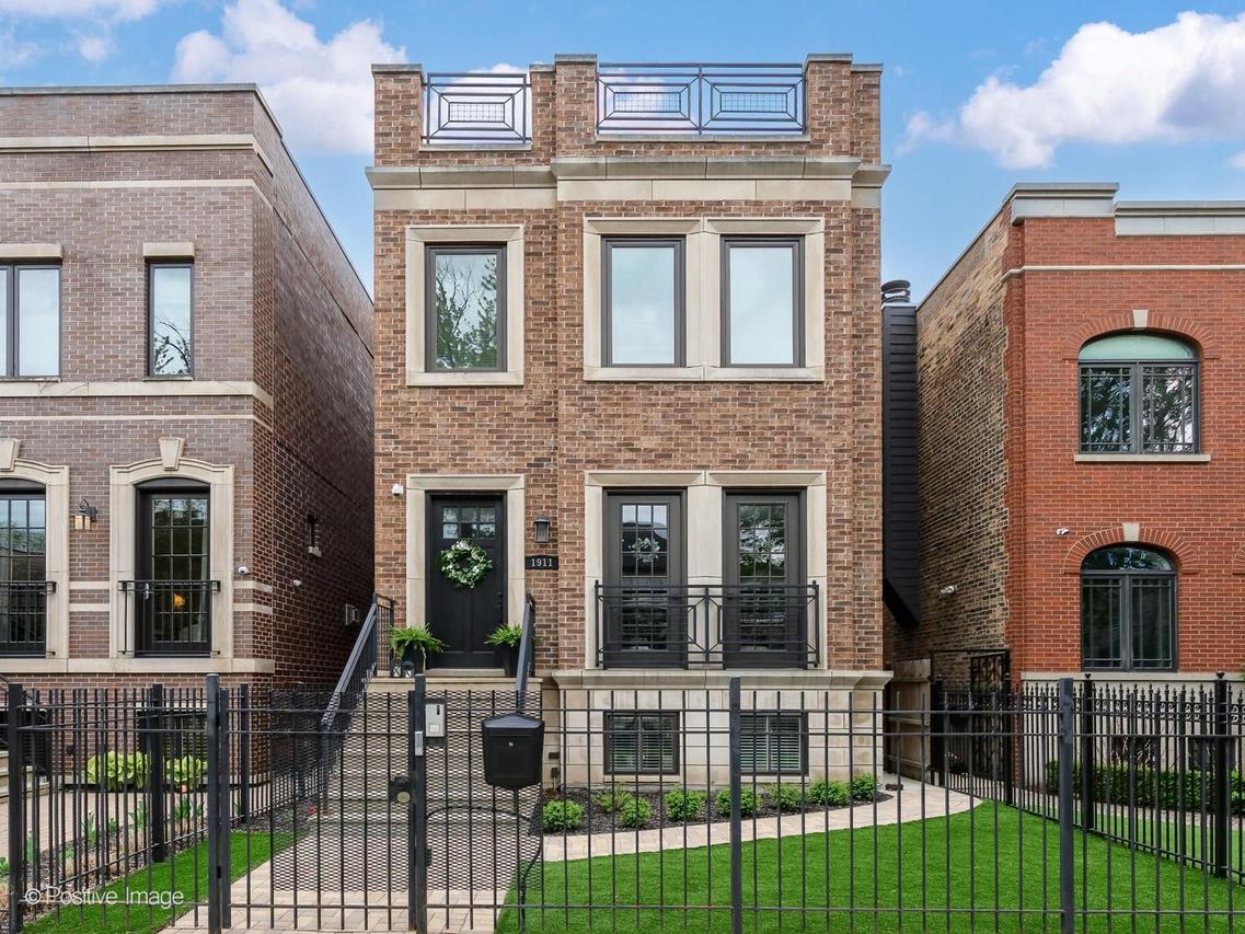 1911 W Wolfram St., Chicago, IL 60657