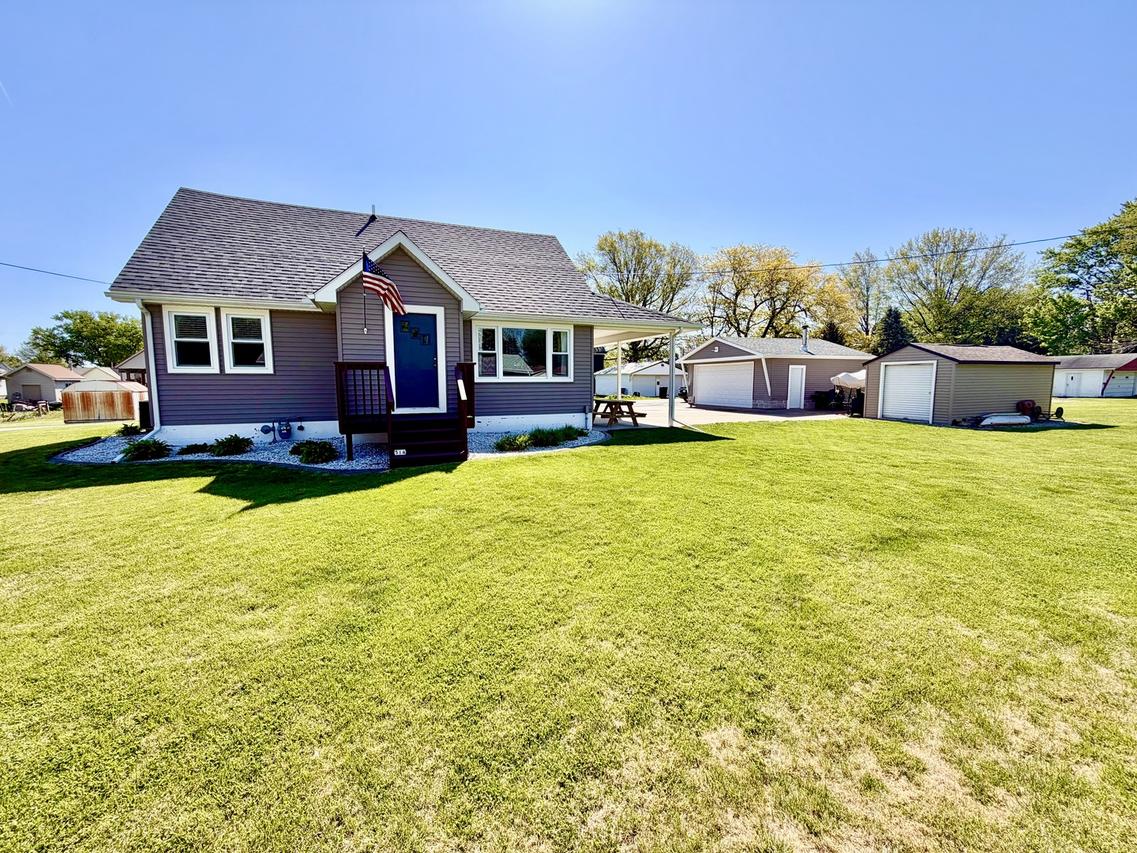 514 N Posey St., Reynolds, IL 61279