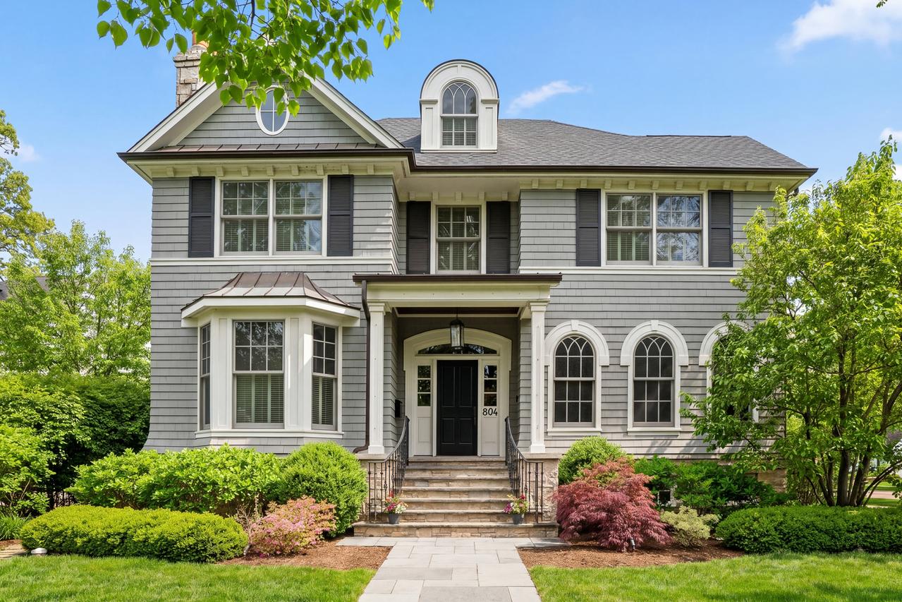 804 Greenwood Ave., Wilmette, IL 60091