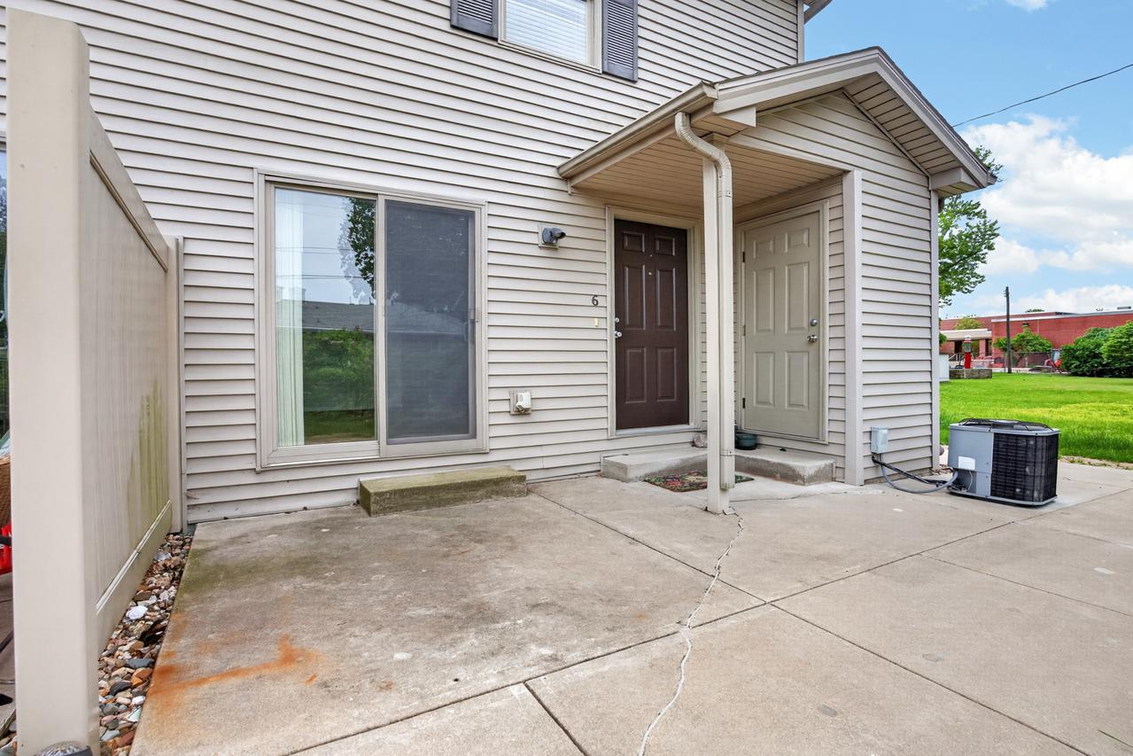 3 Ross Dr. #6, Bloomington, IL 61701