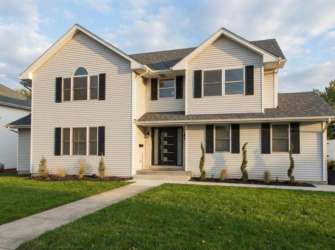 1673 Bloomingdale Rd., Glendale Heights, IL 60139