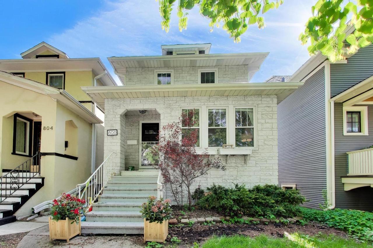 806 S Scoville Ave., Oak Park, IL 60304