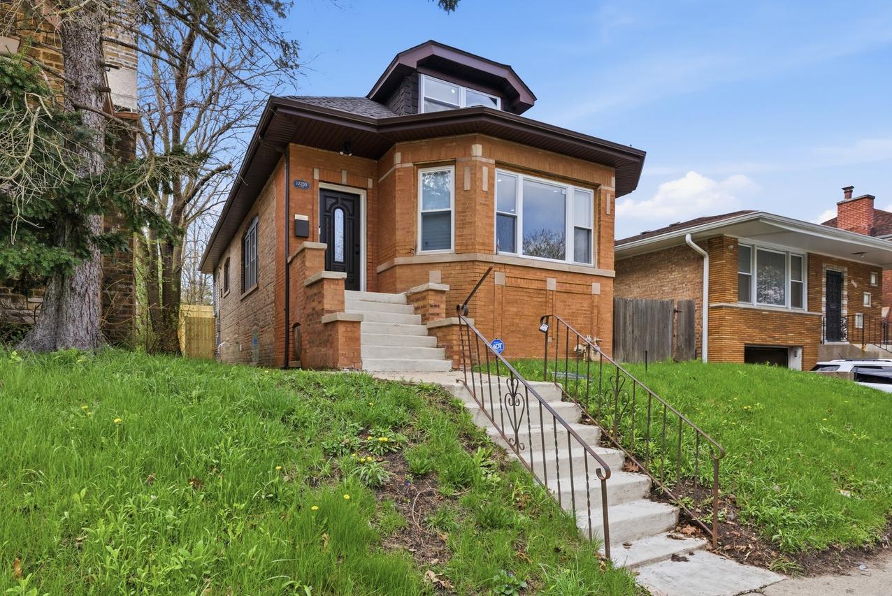 12238 S Yale Ave., Chicago, IL 60628