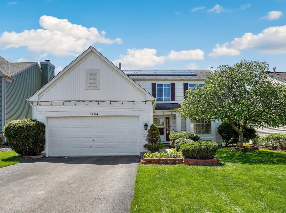 1704 Charlotte Cir., Naperville, IL 60564