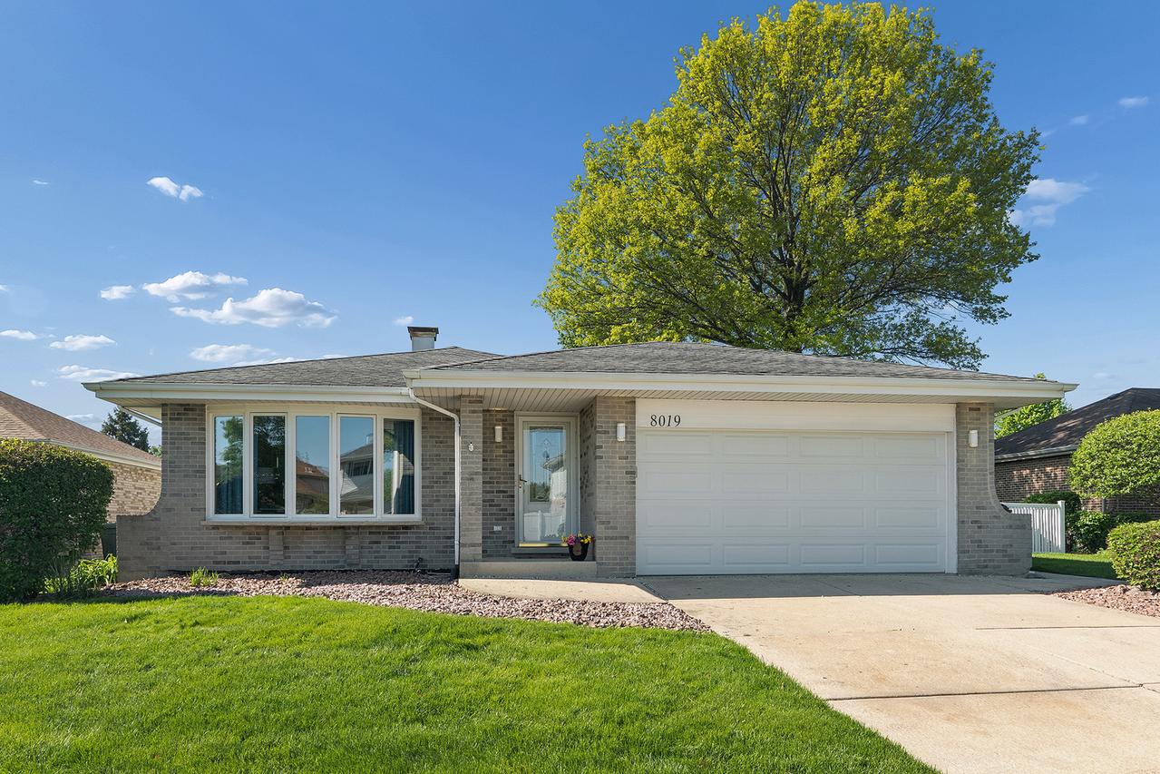 8019 Prairie Ct., Tinley Park, IL 60477