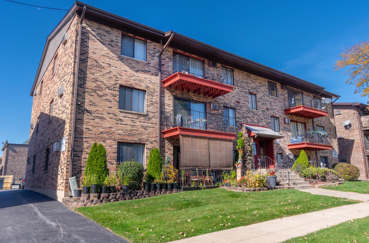 11810 S Komensky Ave. #101, Alsip, IL 60803