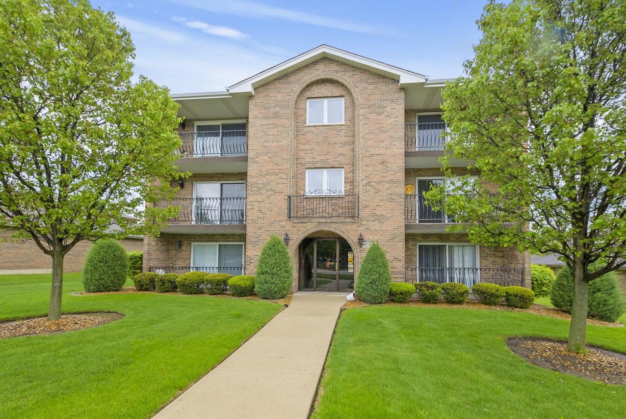 15255 West Ave. #3S, Orland Park, IL 60462
