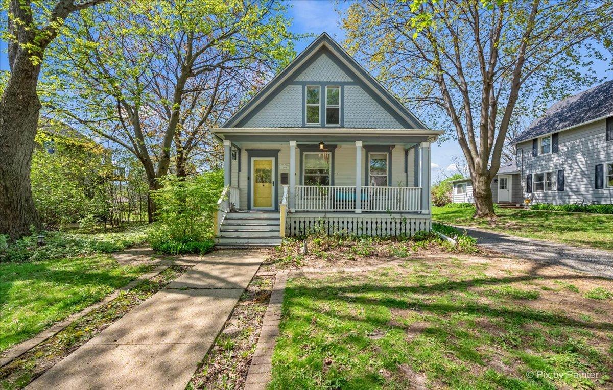 434 S 3rd St., West Dundee, IL 60118