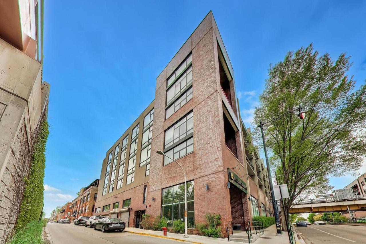 3946 N Ravenswood Ave. #605, Chicago, IL 60613