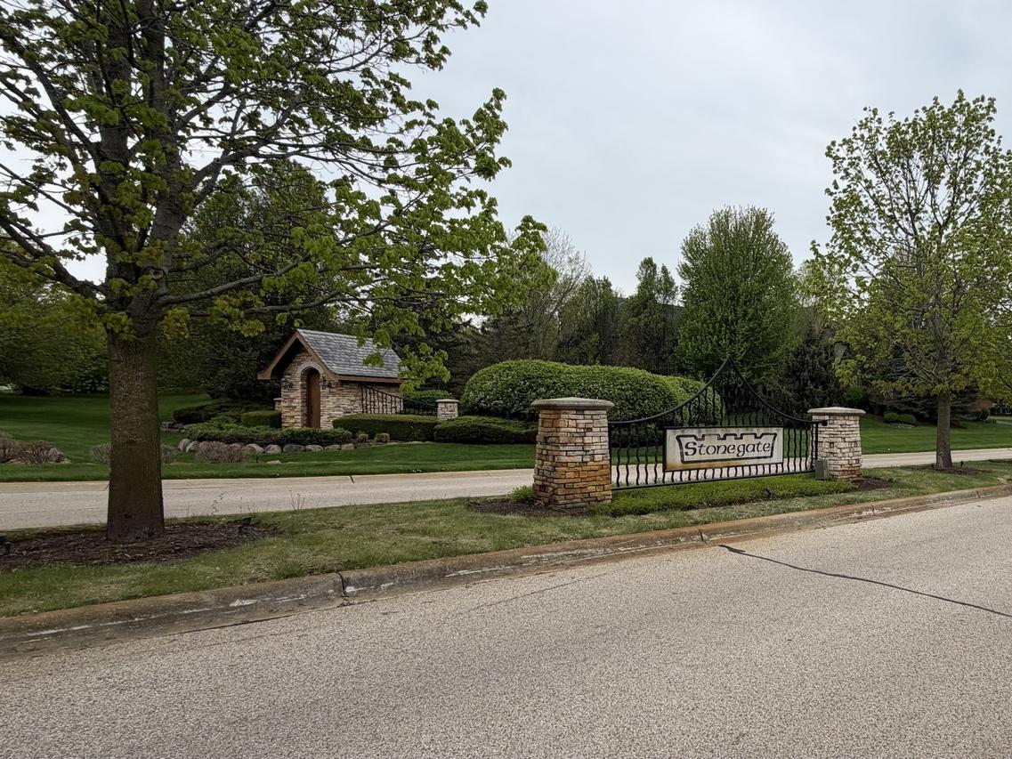 [Address Hidden by Seller], Spring Grove, IL 60081