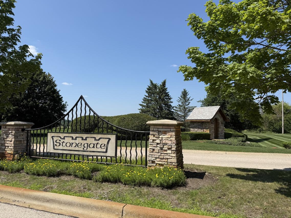 7010 Wildflower Ct., Spring Grove, IL 60081