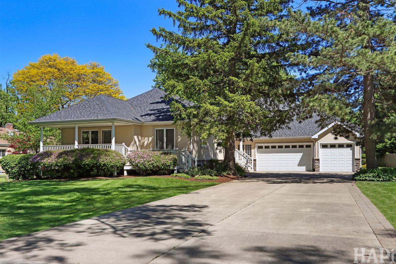 225 Spruce Rd., Northbrook, IL 60062