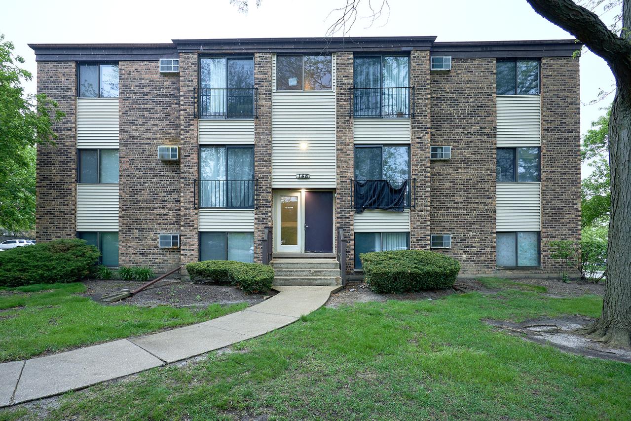 148 Dunteman Dr. #302, Glendale Heights, IL 60139