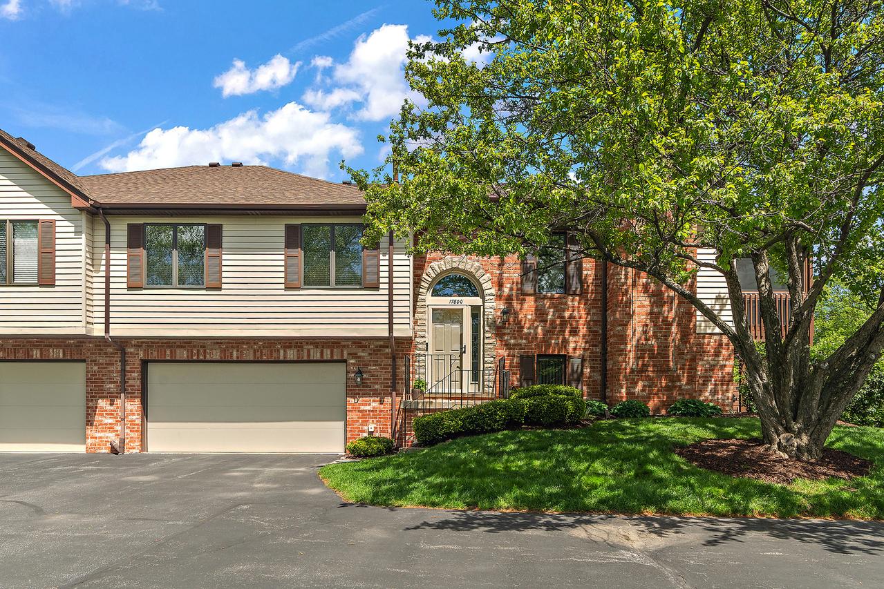 17800 Cameron Pkwy., Orland Park, IL 60467